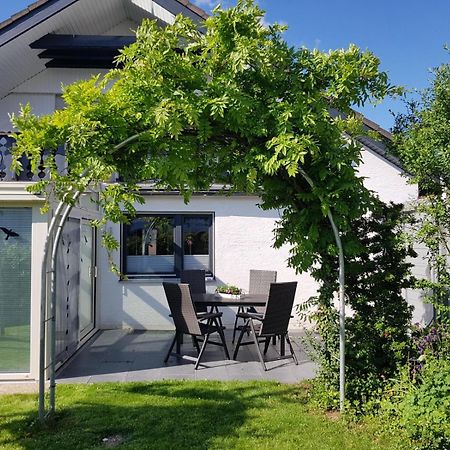 Ferienwohnungen Lilie Und Dahlie Muensingen Exterior photo