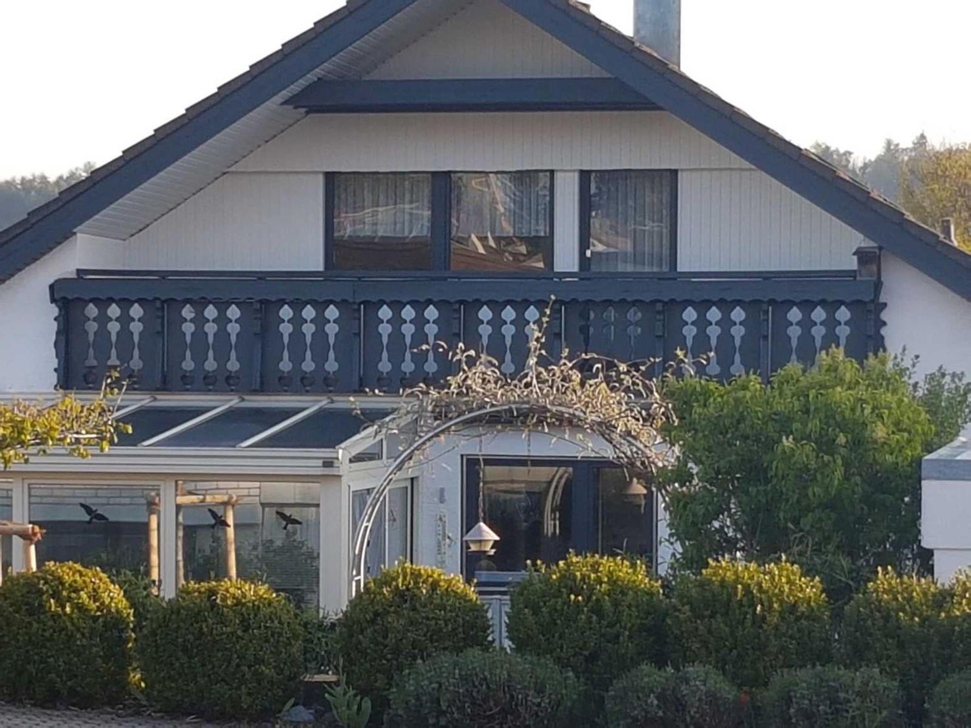 Ferienwohnungen Lilie Und Dahlie Muensingen Exterior photo